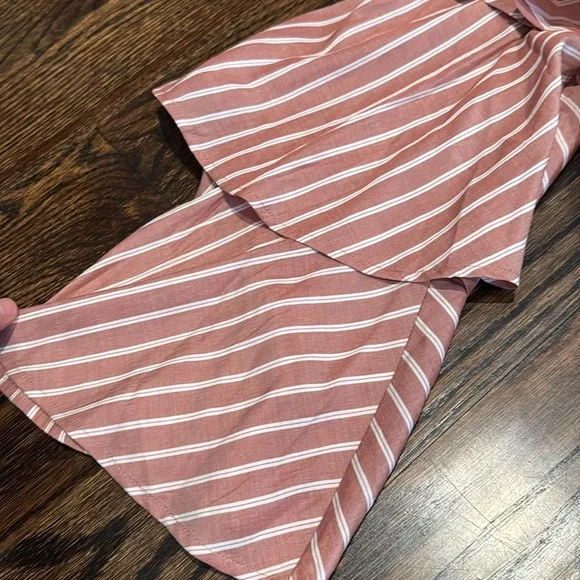 ❌NOT FOR SALE❌NWT** Express Top w/Layered Sleeves - Picture 5 of 6